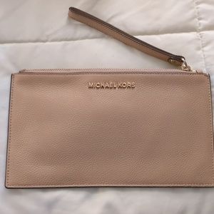 Michael Kors wristlet